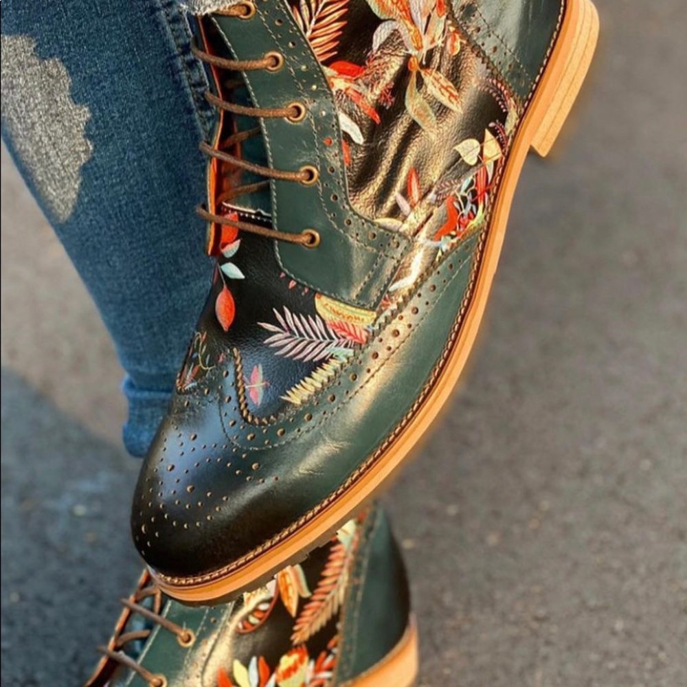 Shoes - Picture 7 of 7